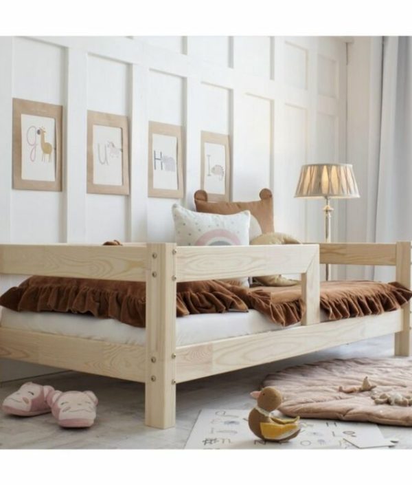 Barnsäng Sofia med stödbräda