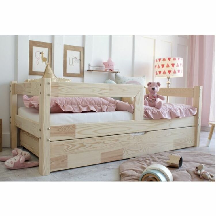 Barnsäng Sofia med stödbräda och förvaringslåda