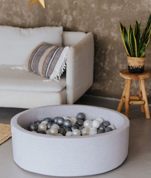 Ljusgrå bollhav BASIC, 90x30 med bollar (vit, pearl, grå, silver)