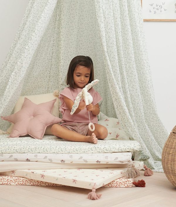 Cam cam, sänghimmel, Green leaves