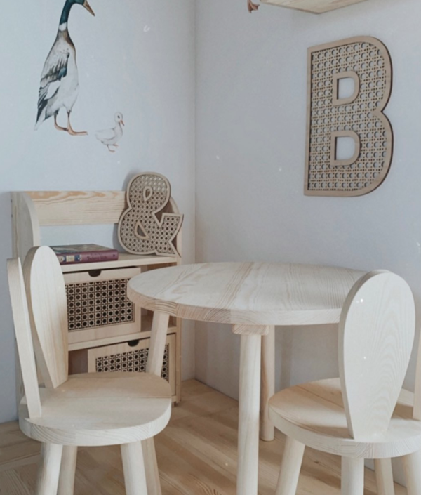 Natur möbelset för barn, två kaninstolar och bord