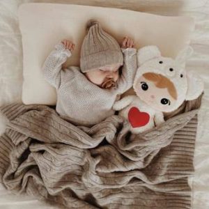 Isbjörn, stor docka med namn