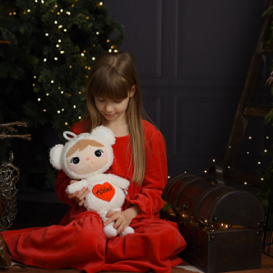 Isbjörn, stor docka med namn