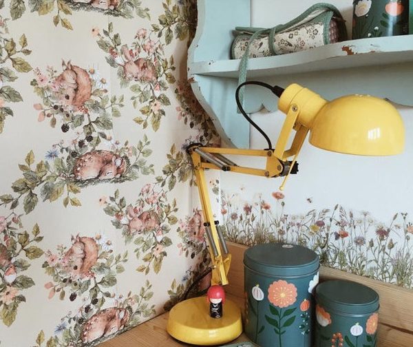 Dekornik, tapet Ljusgrå Skog