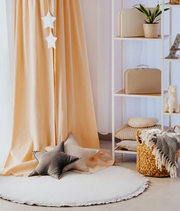 Babylove, rund lekmatta med volanger, grå