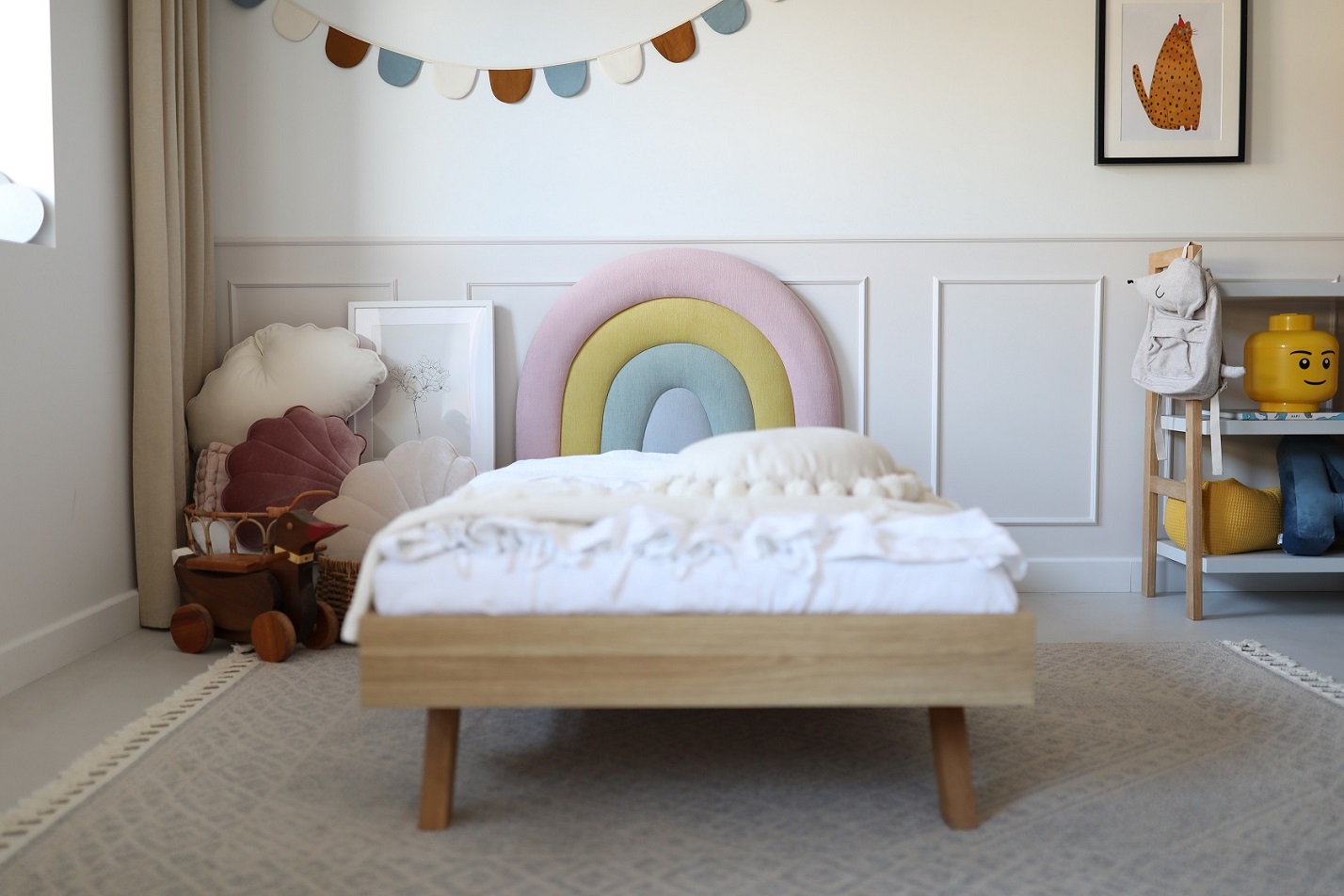 Sänggavel till barnsängen, Pastell regnbåge