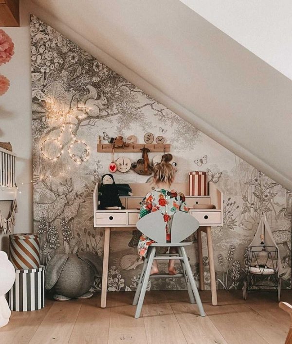 Skrivbord med lådor, River