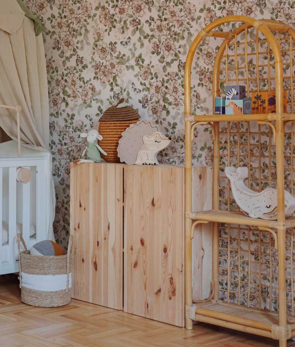 Dekornik, tapet Roses with butterflies