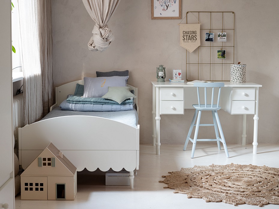 Babushka vit skrivbord till barnrummet - Bild 4