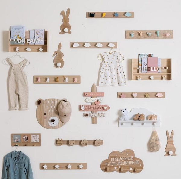 Hängare krokbräda djur flerfärgad