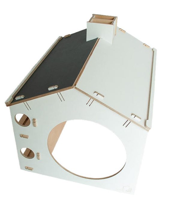 Lekhus med skrivbord och stol