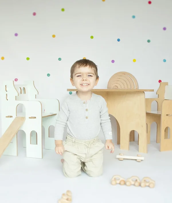 Bord och stol till barnrummet, Roundabout