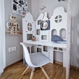 The Screen ? skrivbord och rumsvdelare 2 i 1