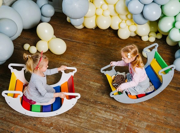 Klättergunga till barnrummet, grå regnbåge - Bild 8