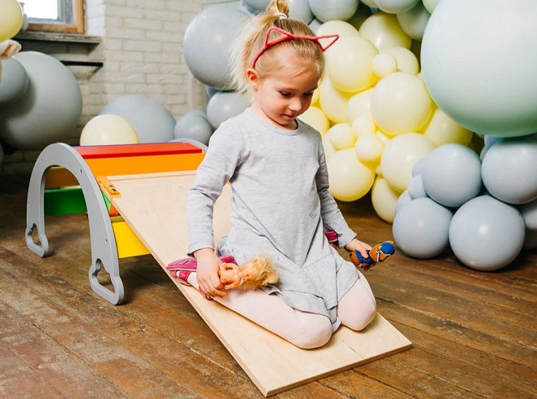 Klättergunga till barnrummet, grå regnbåge - Bild 4