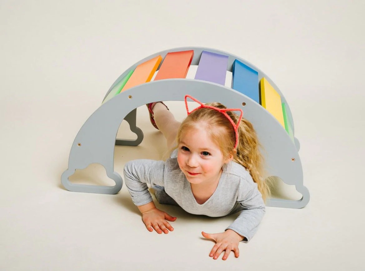 Klättergunga till barnrummet, grå regnbåge - Bild 7