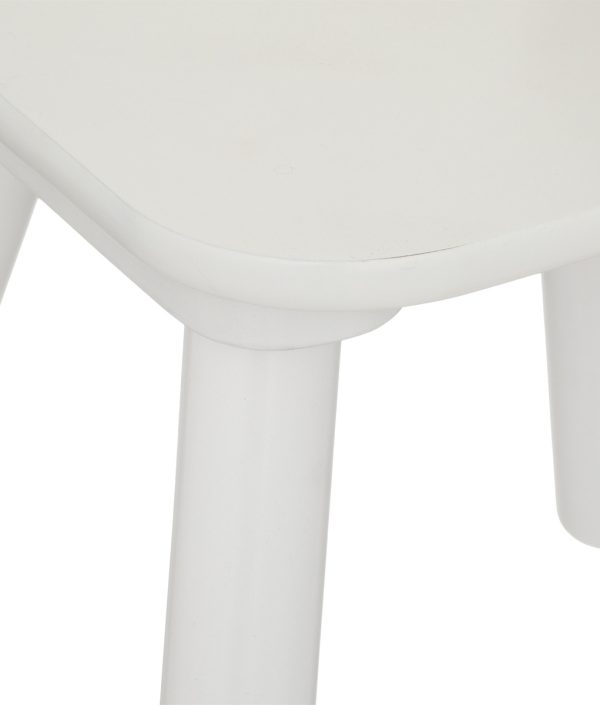 Vit stol till barnrummet, stjärna