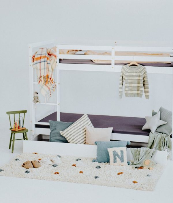 Vit våningssäng till barnrummet med förvaringslåda 90x200