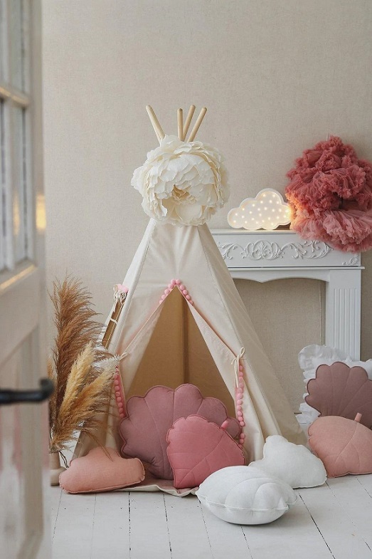 Moi Mili, beige tipitält med rosa pompom