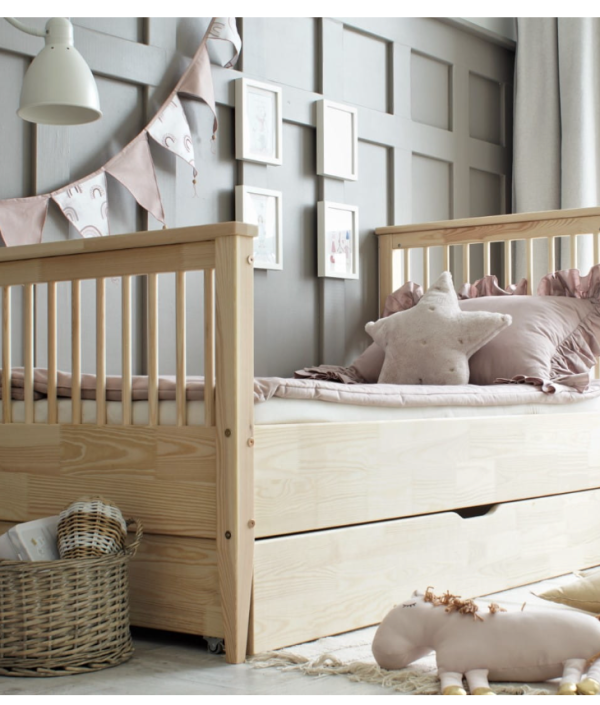 Barnsäng Marita med förvaringslåda (olika storlekar)