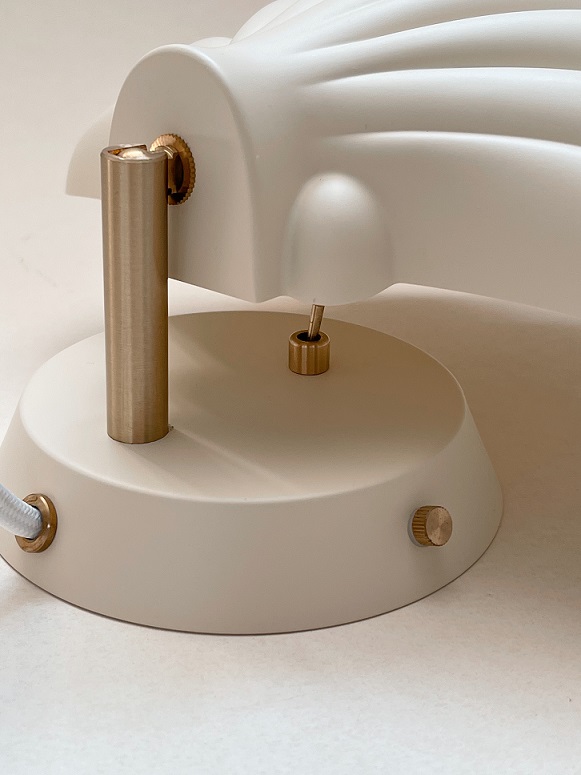 Konges Sløjd, vägglampa i metall, Rose shell - Bild 4