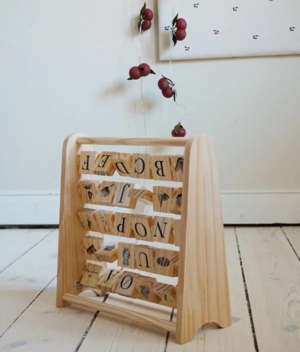 Konges Sløjd, ljusslinga Cherry