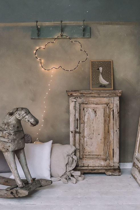 Nattlampa till barnrummet, Moln svart