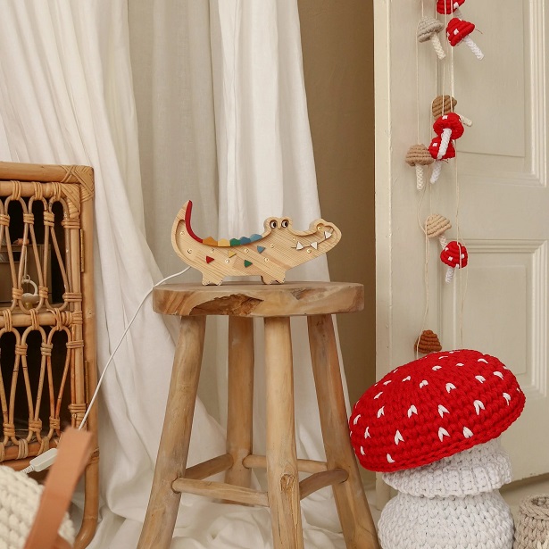 Little Lights, Nattlampa till barnrummet, Krokodil mini trä - Bild 3