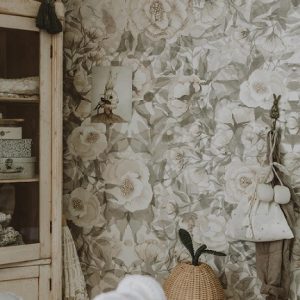 Mrs Mighetto, tapet Poppies for Marlene, Soft Creme