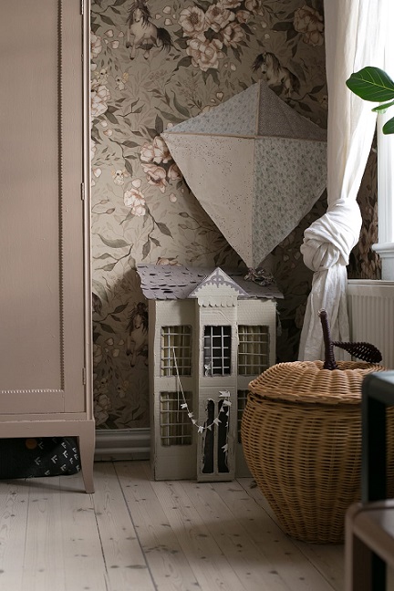 Mrs Mighetto, tapet Ponies for Hollie, Pale Green - Bild 6