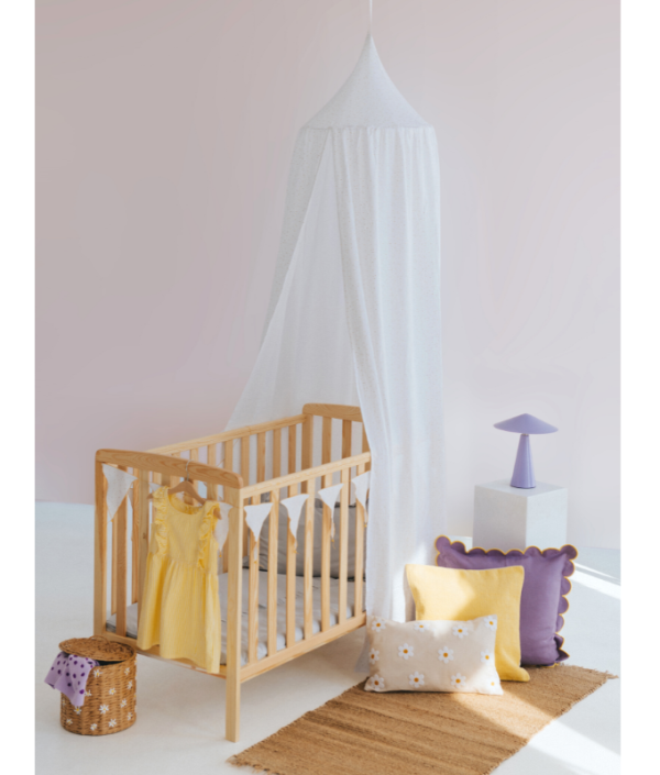 Babylove, Vit sänghimmel i bomullsmuslin med ljusslinga