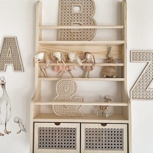 Boho bokhylla med två lådor i rotting