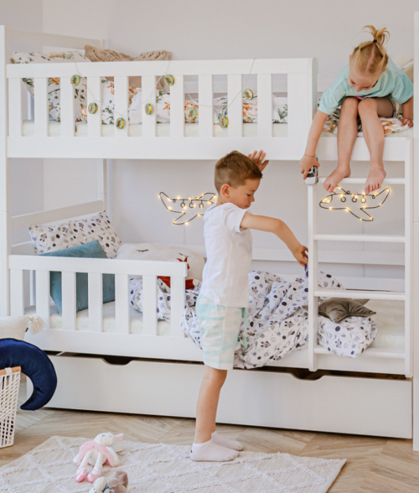 Våningssäng med stödbräda, Misty