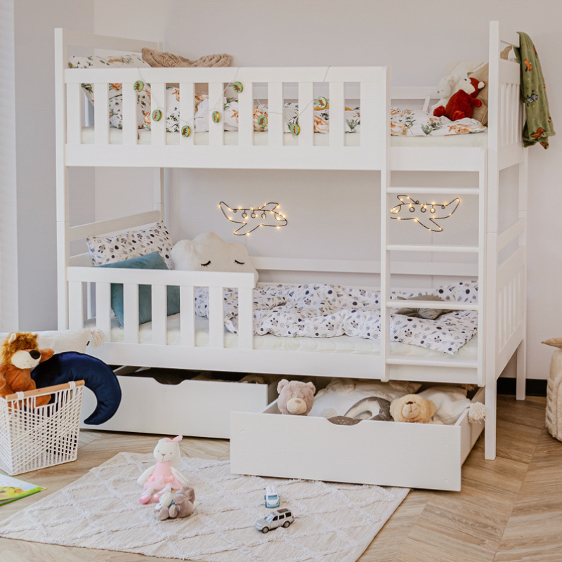 Våningssäng med stödbräda, Misty