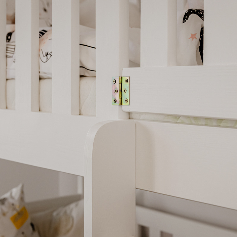 Vit våningssäng med stödbräda med lås, Kinley 80x180 cm - Bild 7