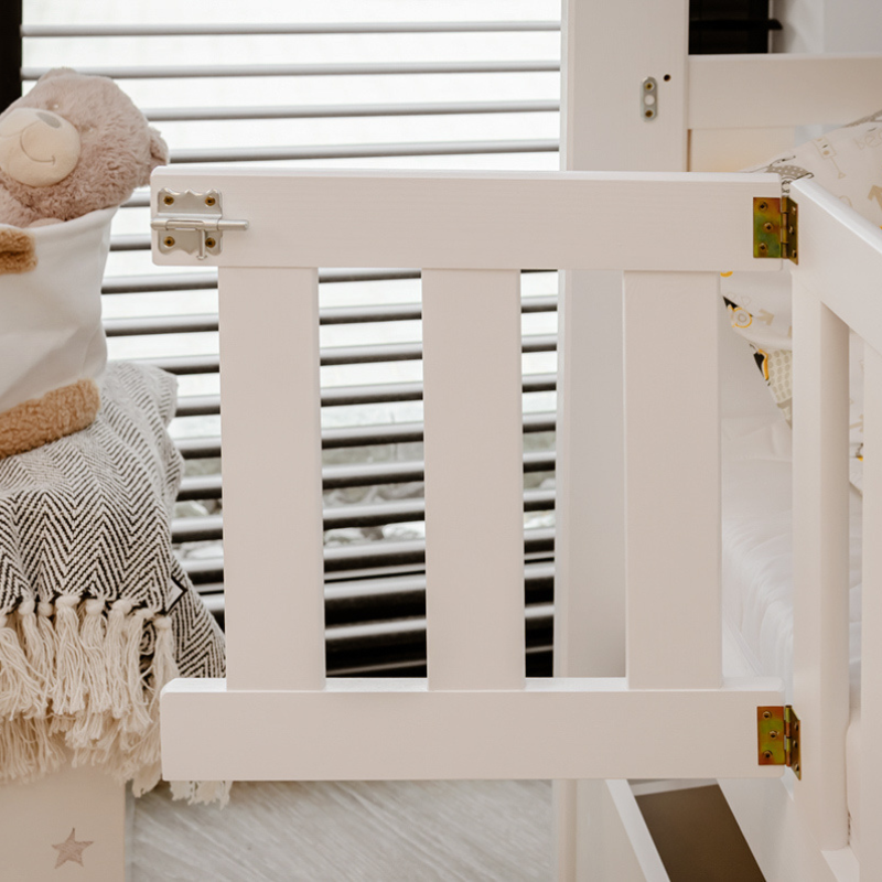 Vit våningssäng med stödbräda med lås, Kinley 80x180 cm - Bild 8