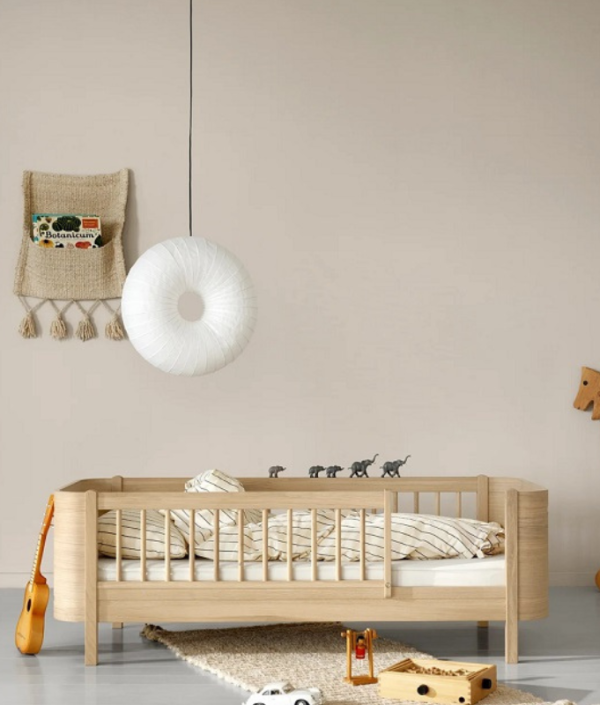 Oliver Furniture, juniorsäng Mini+, ek