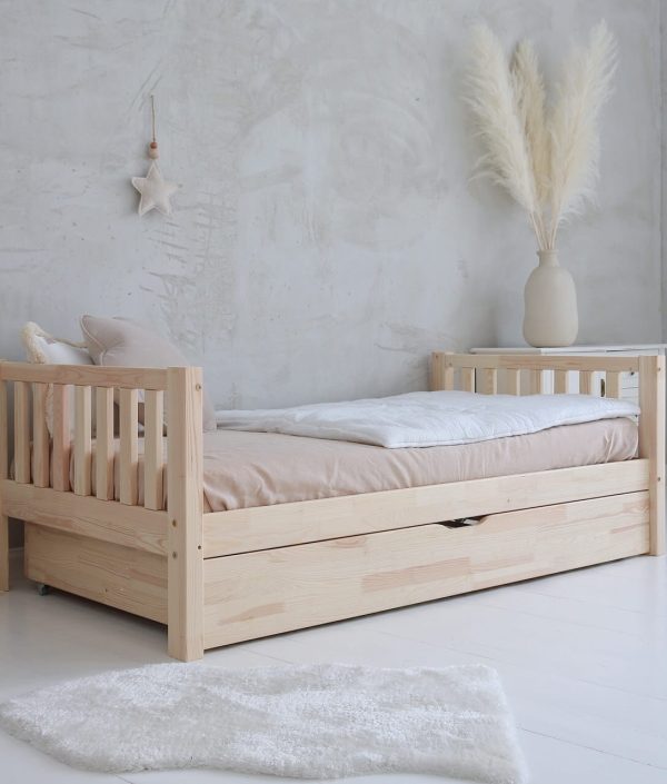 Barnsäng Classic (olika storlekar) med förvaringslåda/extrasäng