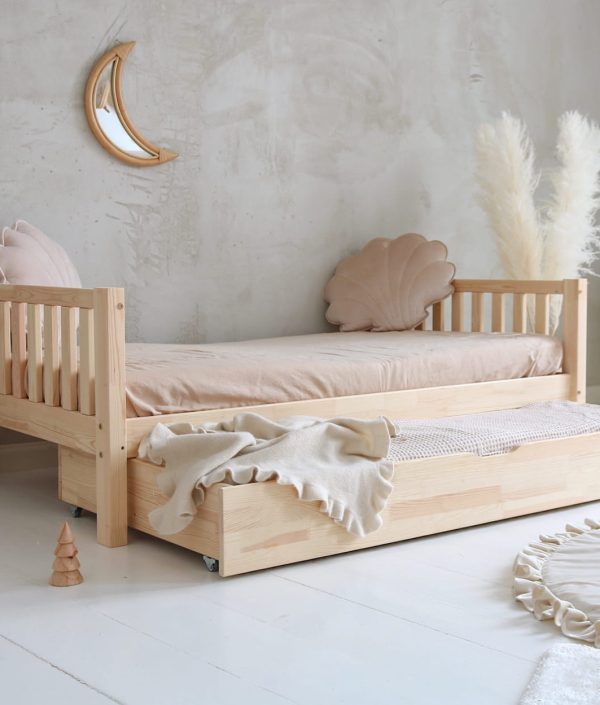 Barnsäng Classic (olika storlekar) med förvaringslåda/extrasäng