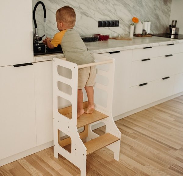 Duck Woodworks, Justerbar hjälpa till pall, vit/natur