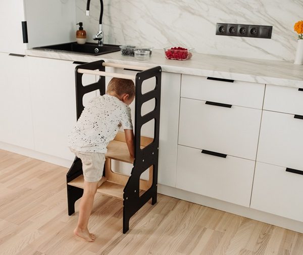 Duck Woodworks, Justerbar hjälpa till pall, svart/natur