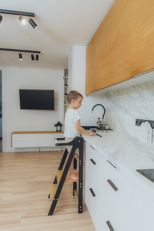 Duck Woodworks, Hopfällbar hjälpa till pall, svart/natur - Bild 3