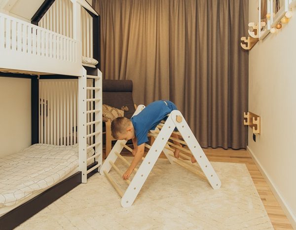 Duck Woodworks, Klättertriangel med rutschkana, vit/natur