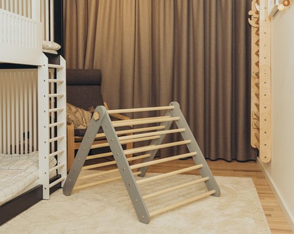 Duck Woodworks, Klättertriangel med rutschkana, grå/natur