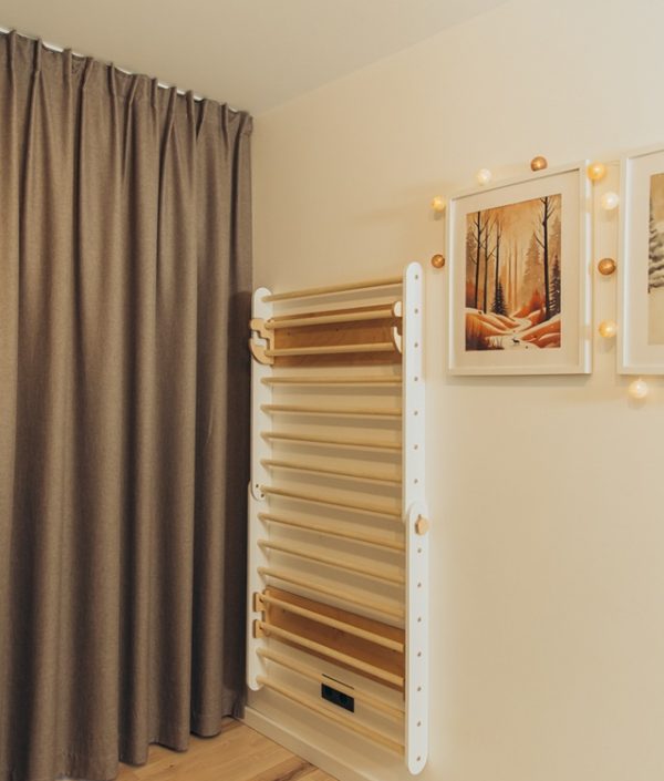 Duck Woodworks, Klättertriangel ribbstol, vit/natur