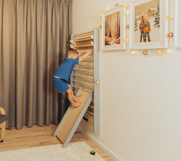 Duck Woodworks, Klättertriangel ribbstol rutschkana, grå/natur