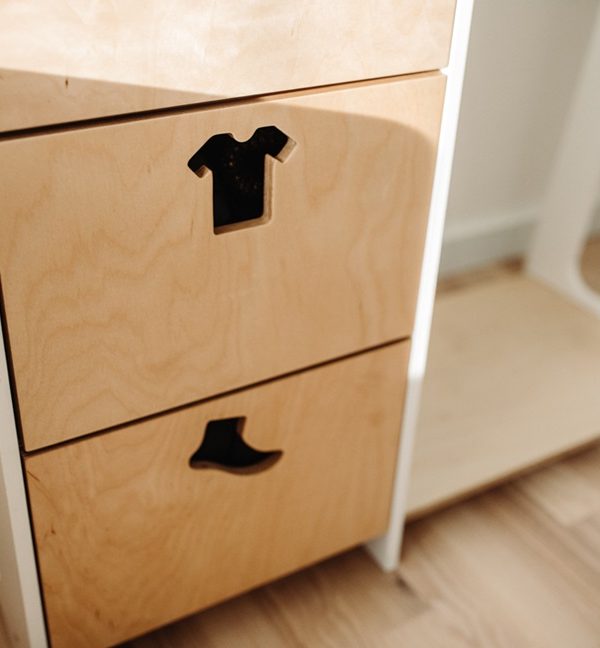 Duck Woodworks, garderob klädstång med lådor Clothes, vit/natur