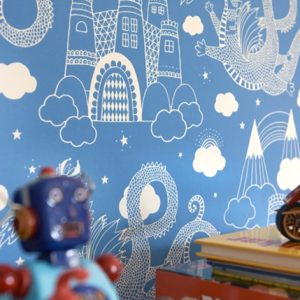 Majvillan, tapet till barnrummet Drakhimlen, mörkblå