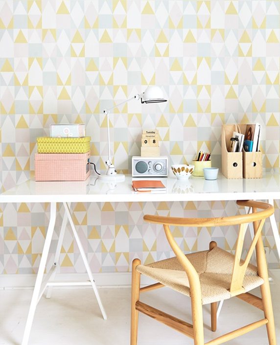 Majvillan, tapet till barnrummet Alice, rosa/gul