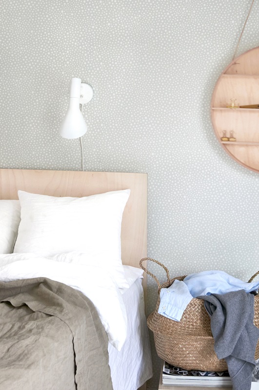 Majvillan, tapet till barnrummet Dots, grå - Bild 3